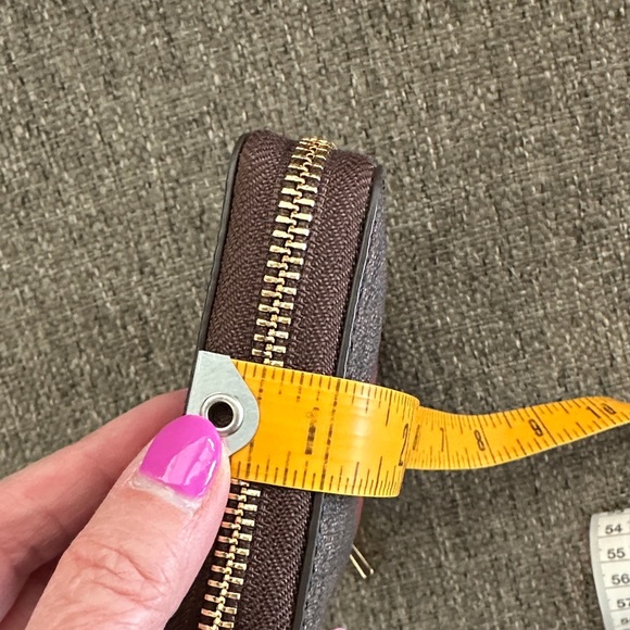 Michael Kors Large Logo Stripe Continental Zip Electric Pink Clutch Wristlet - Picture 10 of 10